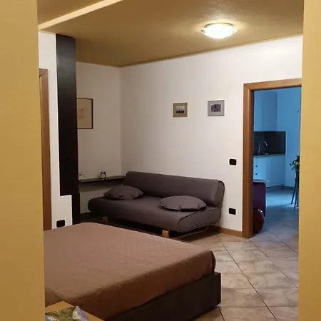 Residenza Dentro Le Mura - 5 Min Walk To Bernina Express *
